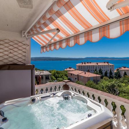 Beautiful Apartment In Crikvenica With Jacuzzi Eksteriør bilde